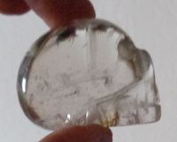 kleiner klarer Bergkristallschädel 65 g