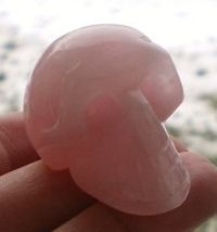Rosenquarz Kristallschädel energetisiert 35 g