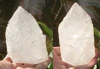 Bergkristallschädel Brasilien energetisiert 515 g Spitze