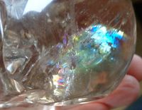 Regenbogen Rauchquarz Kristallschädel 555 g