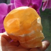 Orangencalcit Kristallschädel-Shop Helaria